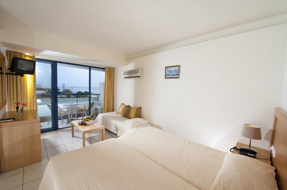 Ariadne Beach - Adults Only 22/62