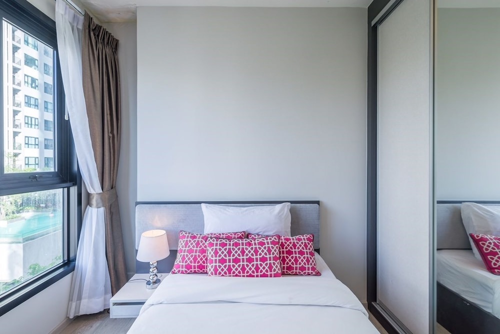 The Base Condo Pattaya by Supee 12/50