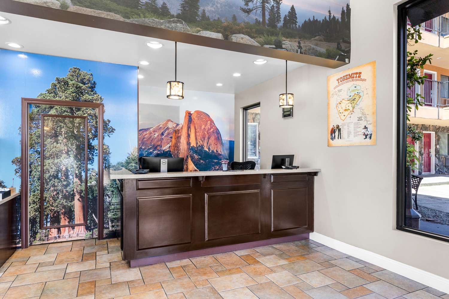 Best Western Plus Yosemite Way Station Motel 7/44