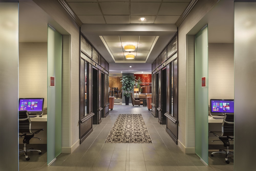 Crowne Plaza Phoenix Airport - Phx 10/76