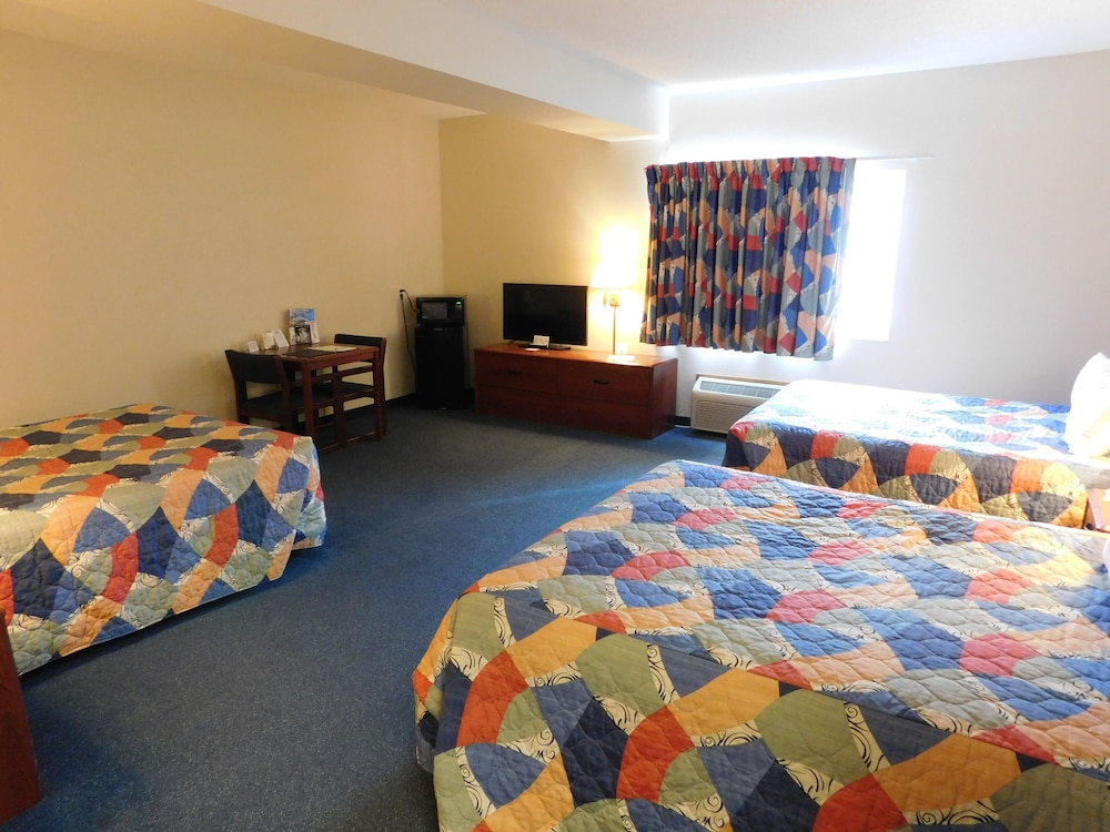 Reston Inn & Suites 43/50
