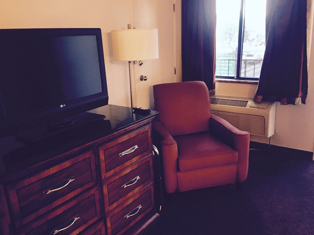 Travelodge by Wyndham Reno Downtown 30/37