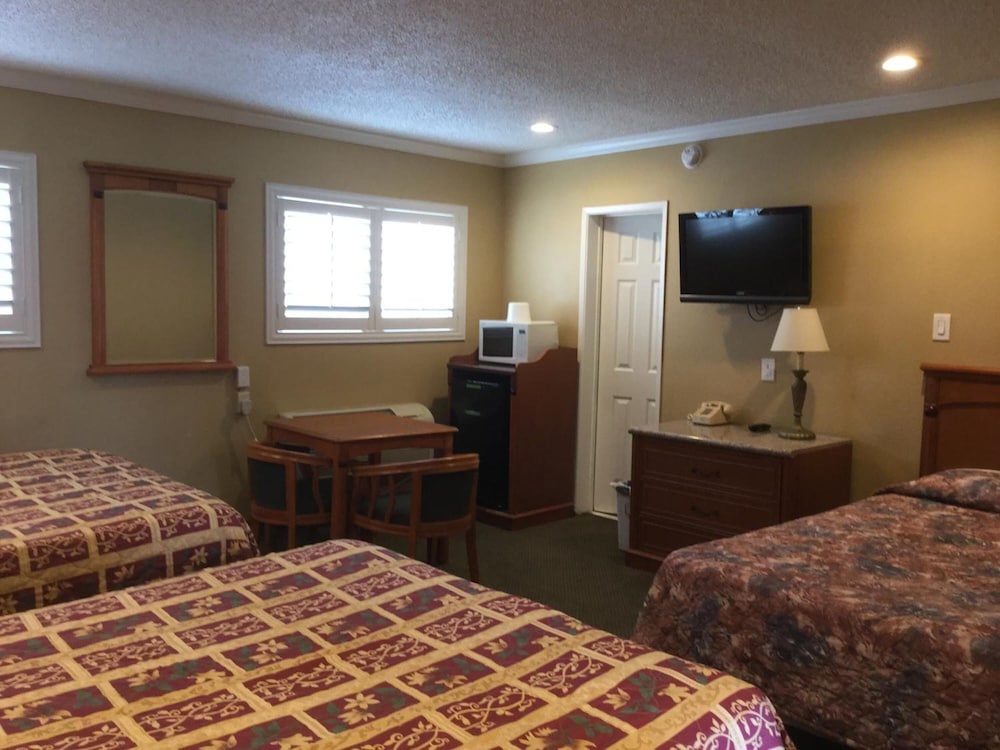 LYFE INN & SUITES by AGA - Beverly Hills 39/57