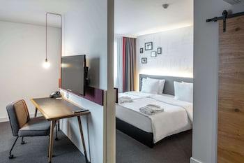 Plus, Penta, King and Twin Beds