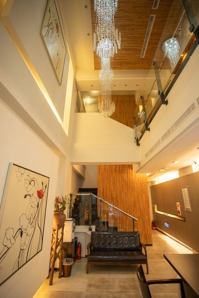 Skylight B&amp;B 33/65