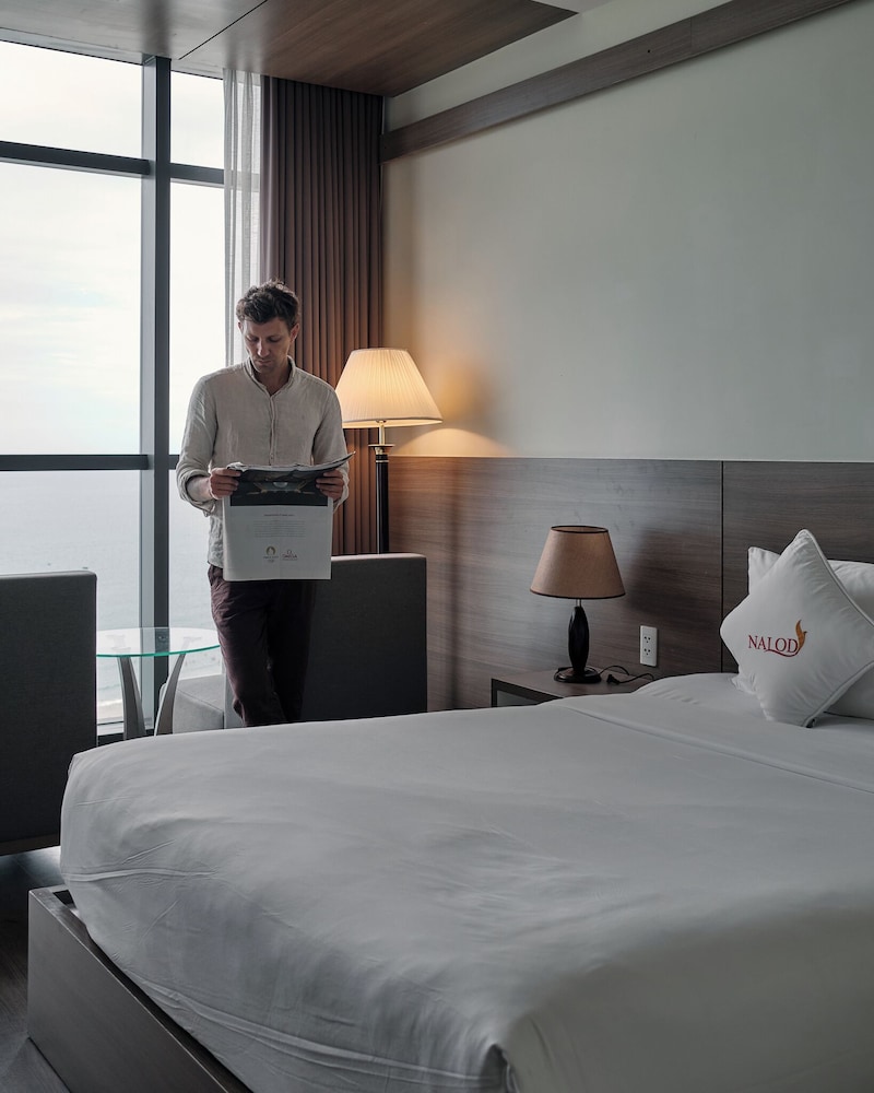 PREMIER, DOUBLE BED, OCEAN VIEW