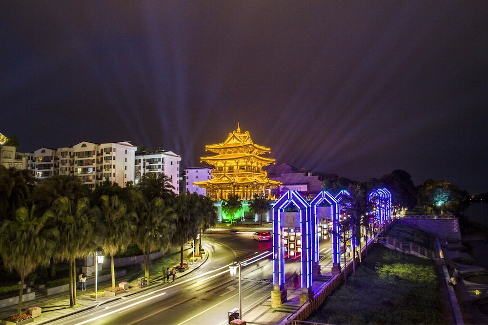 Riverside Wing Hotel Guilin 5/50