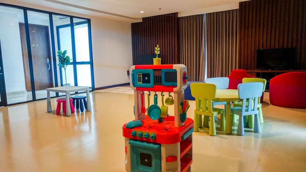 Veranda Serviced Residence @ Puri 67/74