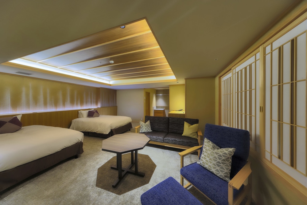 Hida Hotel Plaza 47/63