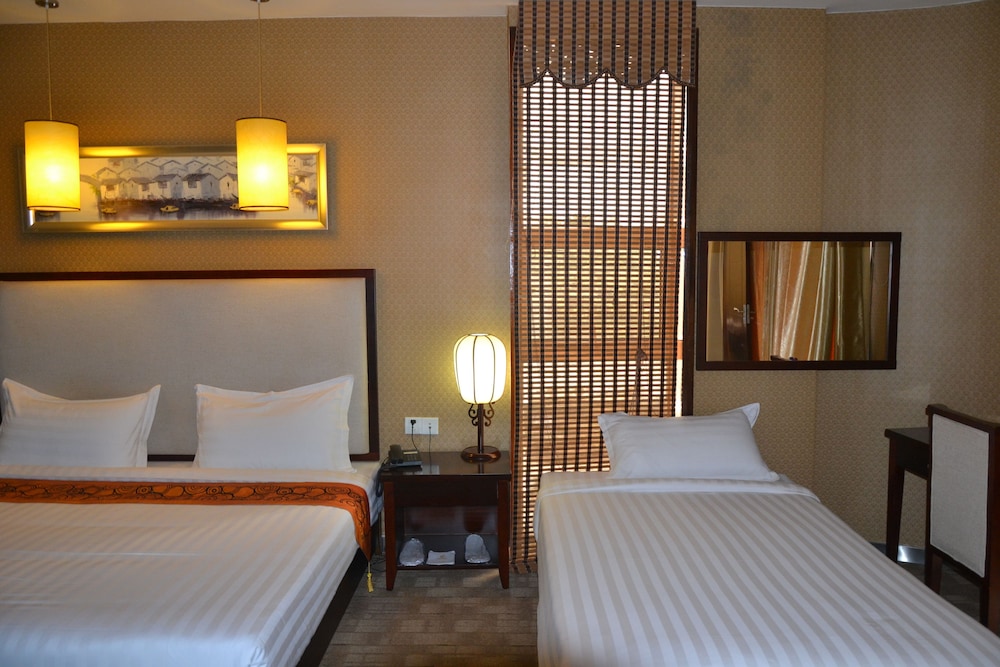 Kololo Courts Hotel & Restaurant 8/40