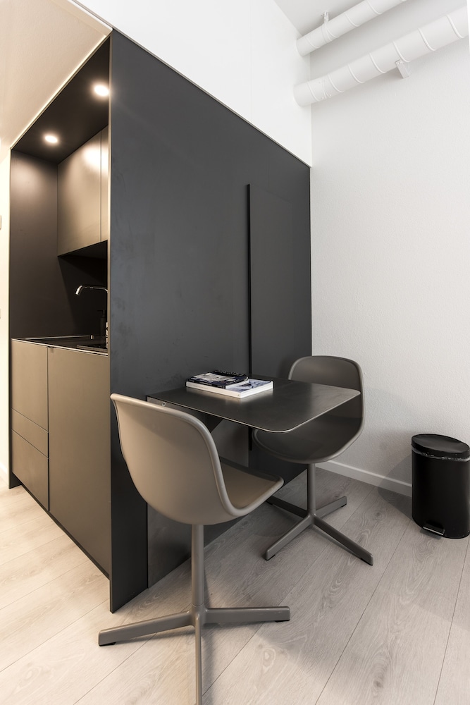 CPH STUDIO HOTEL 64/82