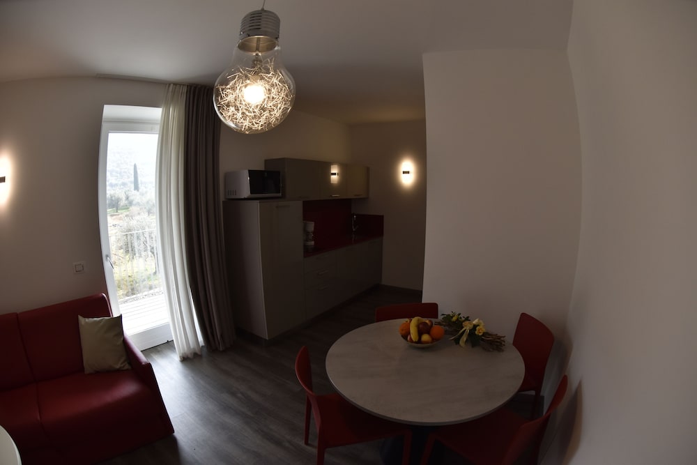 Ecohotel Primavera 44/72