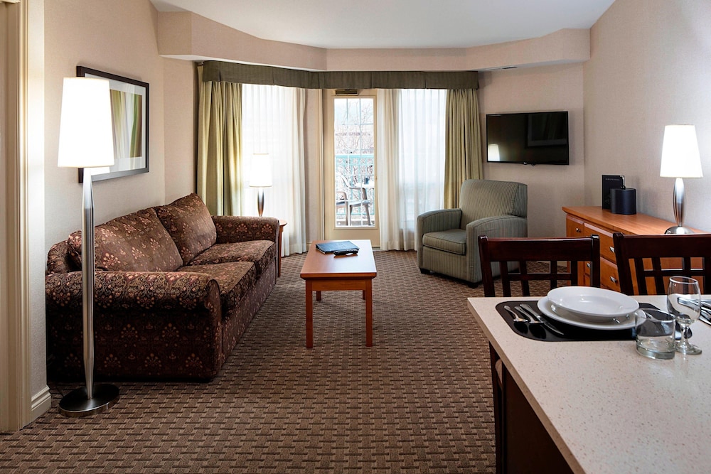 Delta Grand Okanagan Resort 32/62