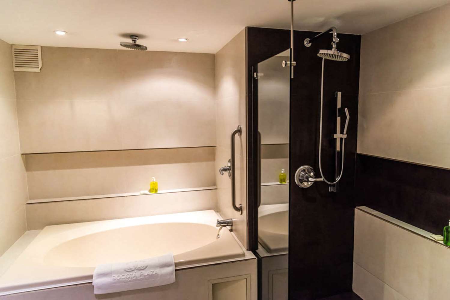 Bogota Plaza Hotel 31/32