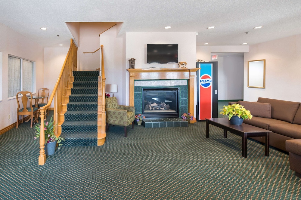 Rodeway Inn Urbana Champaign University Area 28/33