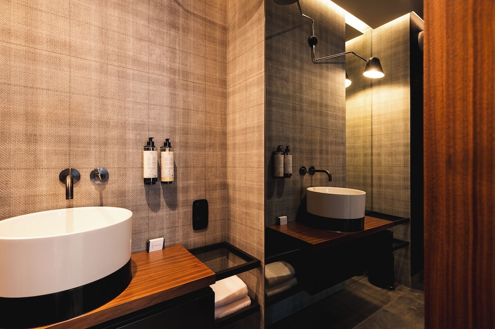 Garden Square Hotel 49/50
