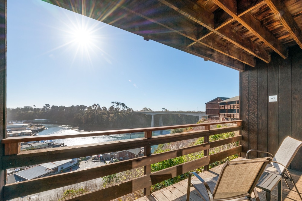 Harbor Lite Lodge 21/50