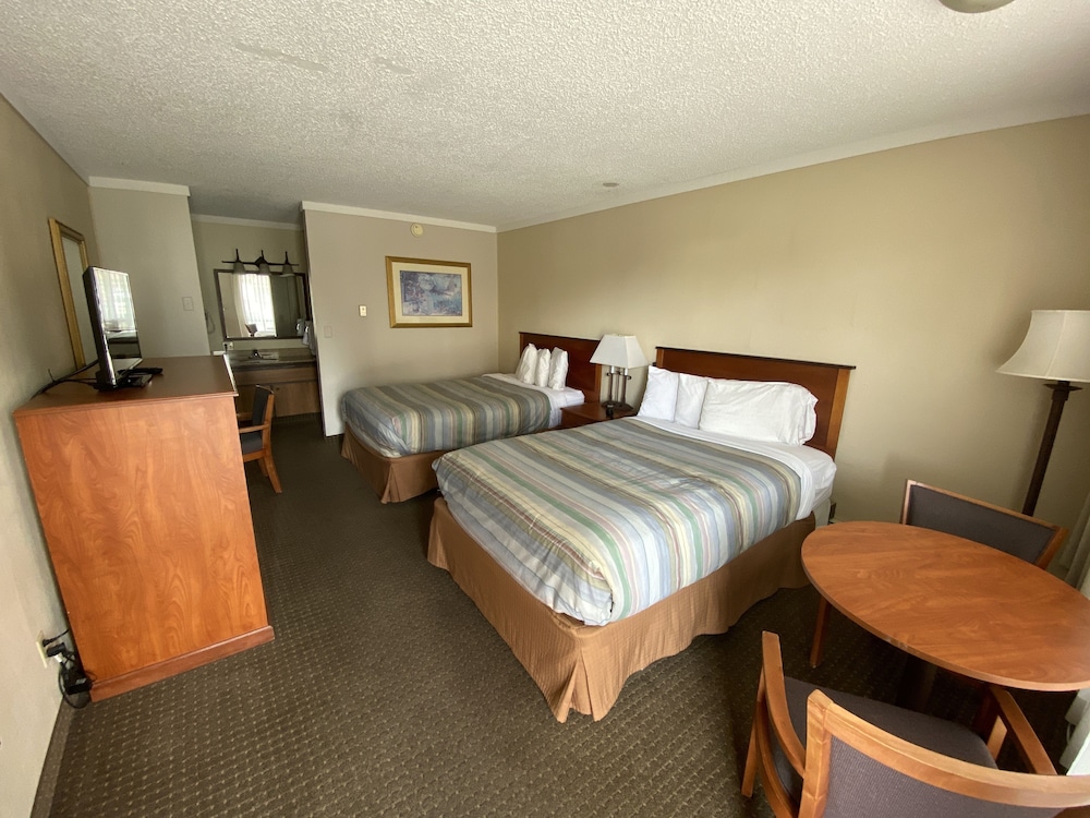 Snowshoe Motel 18/72