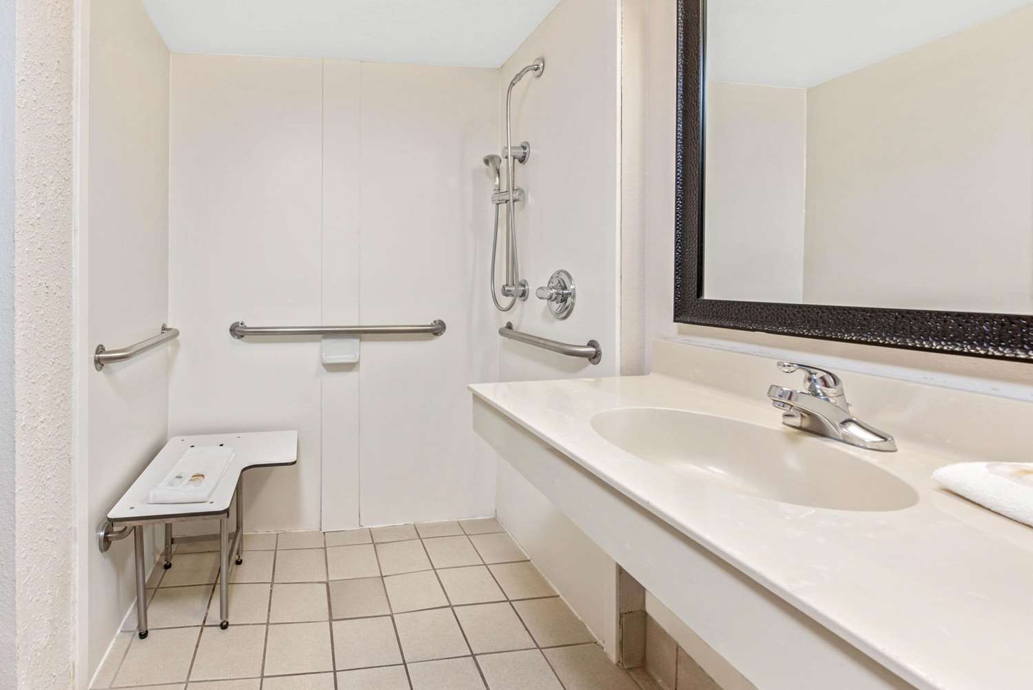 La Quinta Inn by Wyndham Miami Airport North 21/23