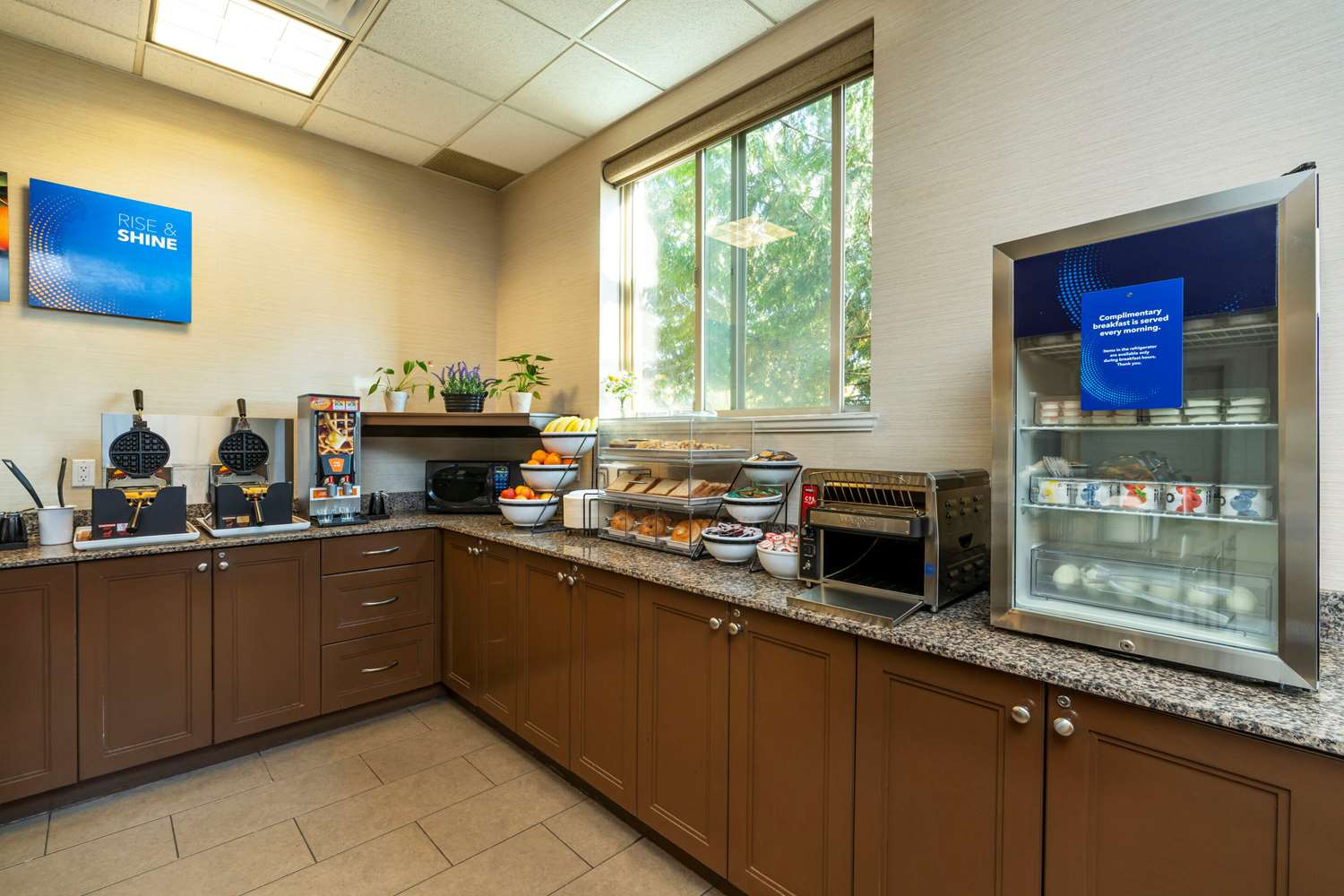 Comfort Inn & Suites Surrey 54/60