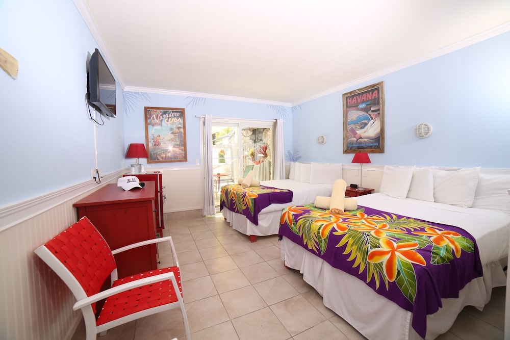 DELUXE, 2 DOUBLE BEDS, COURTYARD AREA