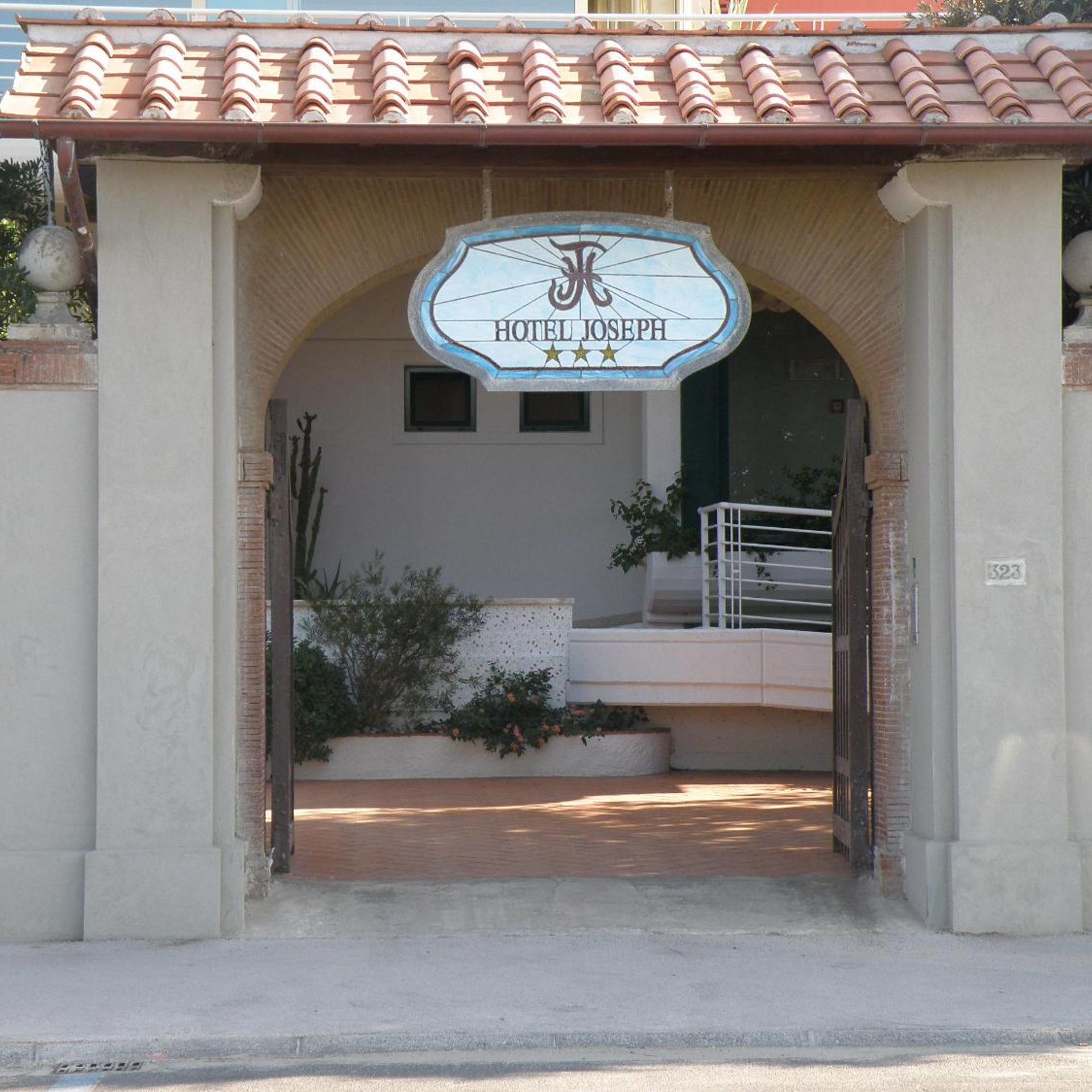Hotel Joseph 4/50