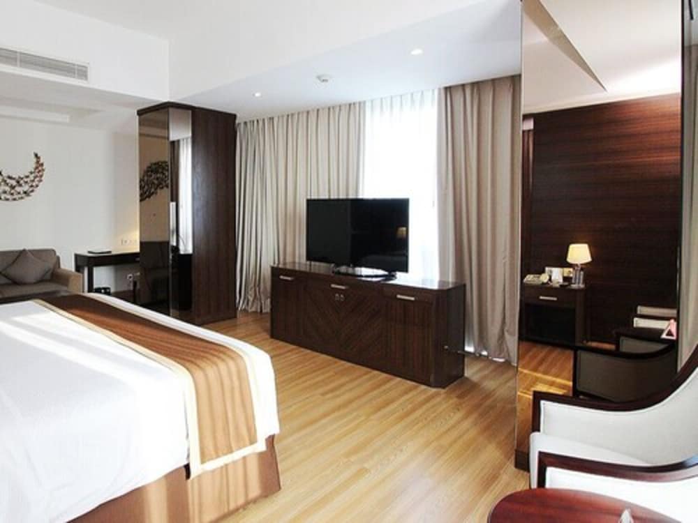 Java Palace Hotel 24/71