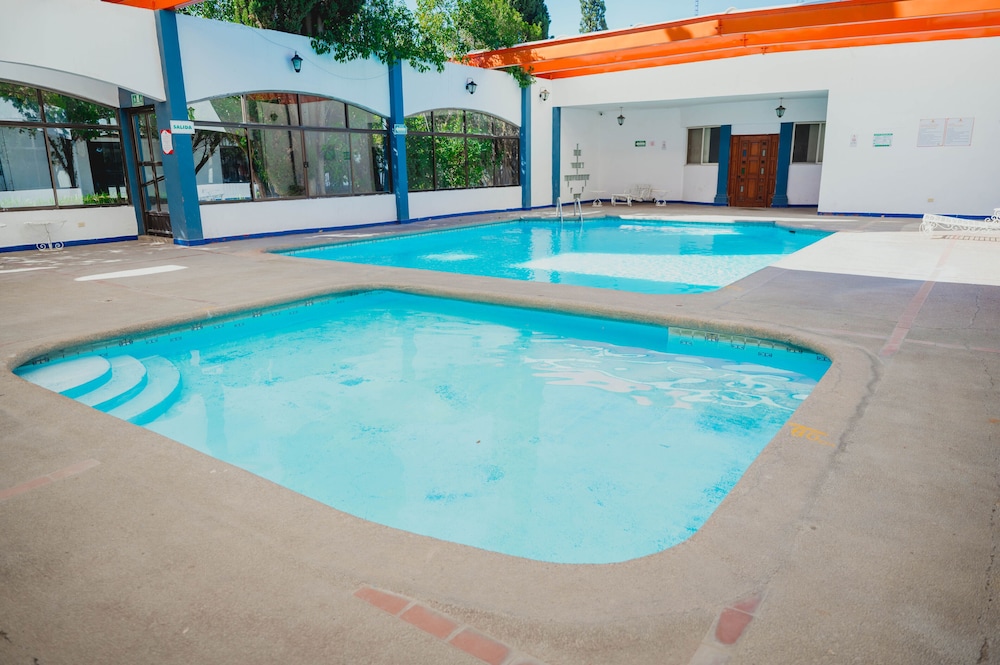 Hotel La Fuente 42/58