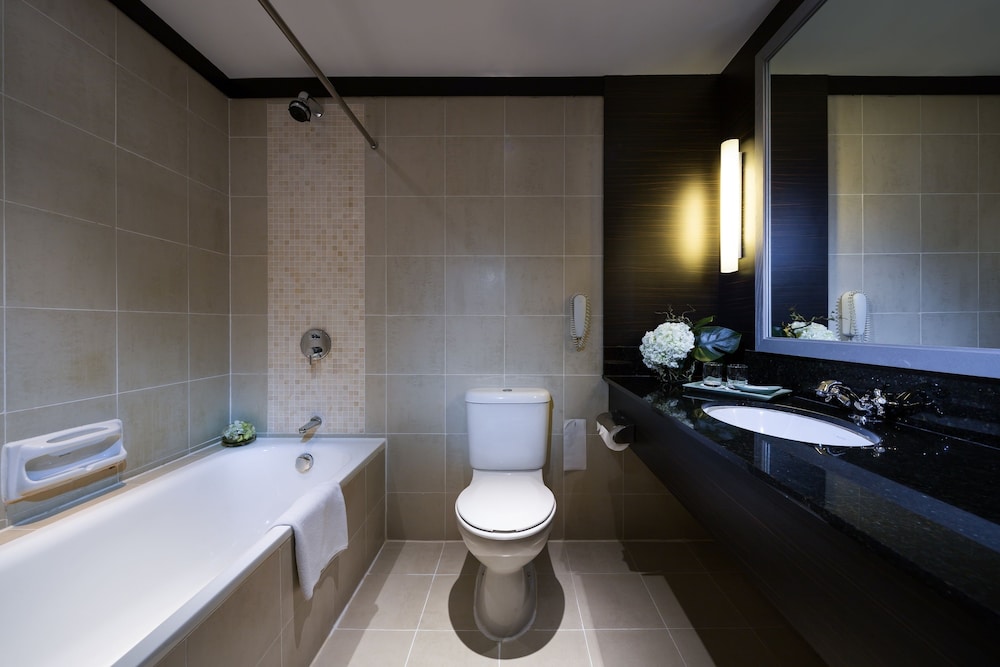 Grand Mercure Singapore Roxy 64/66