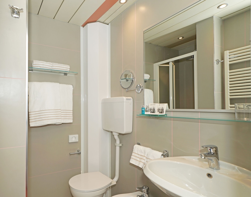Comfort, Double Bed, Pool View