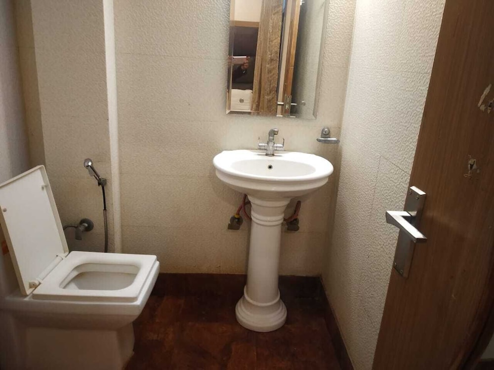Hotel Indo Continental 19/20