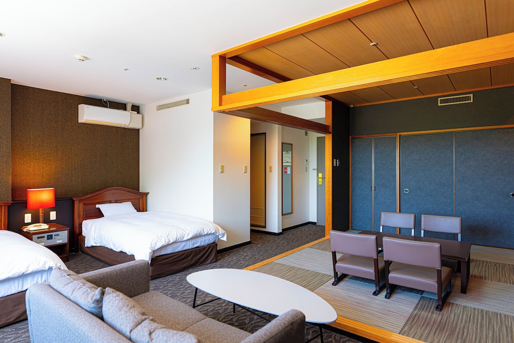 JAPANESE WESTERN, SUITE