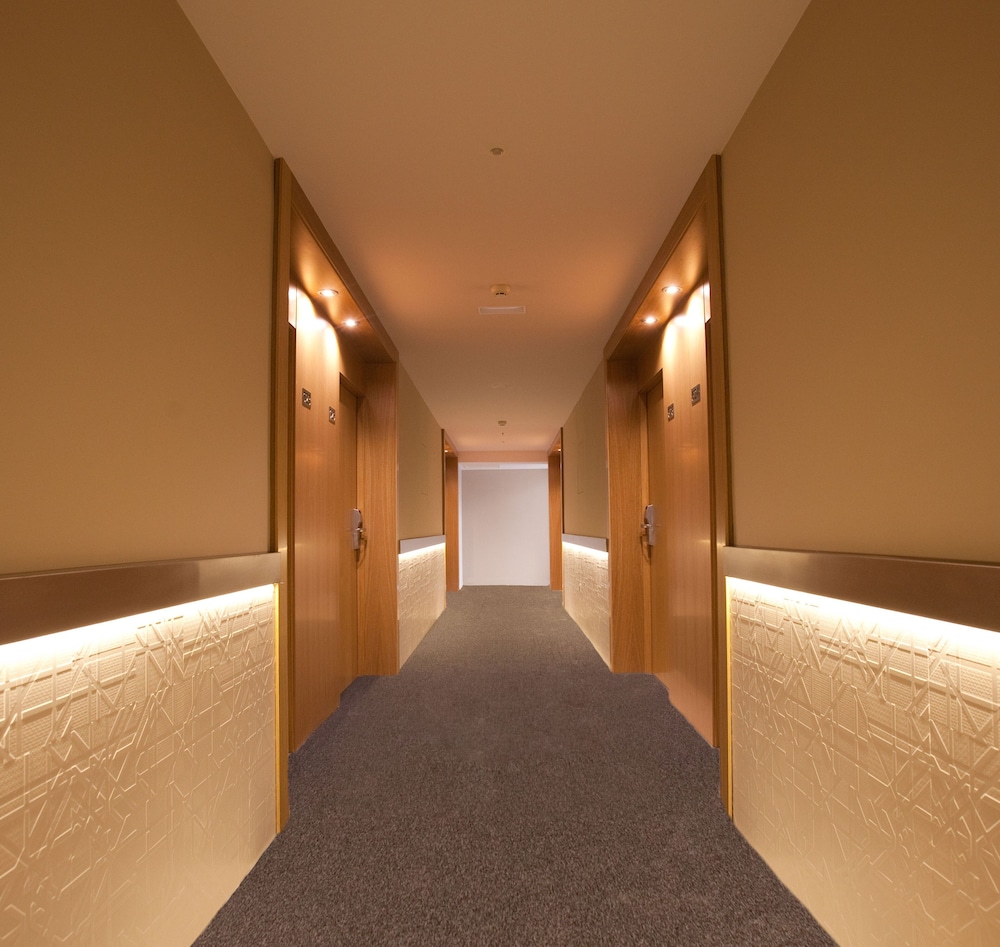Hotel M A Sevilla Congresos 68/73
