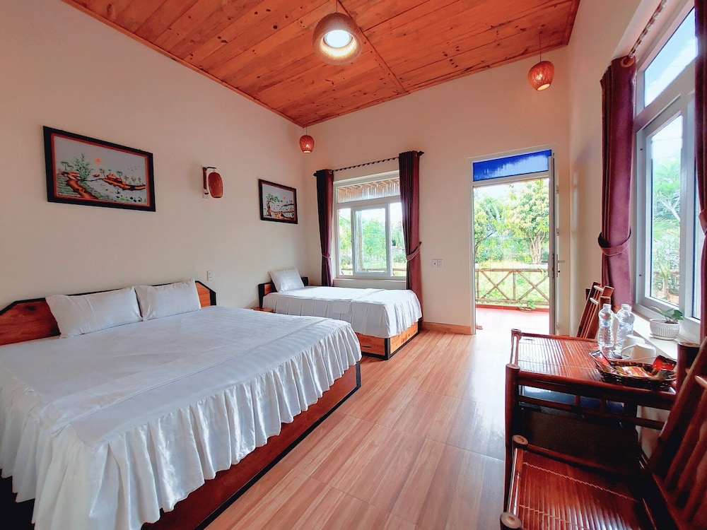 Ninh Binh Mountain Side Homestay & Cafe 15/67