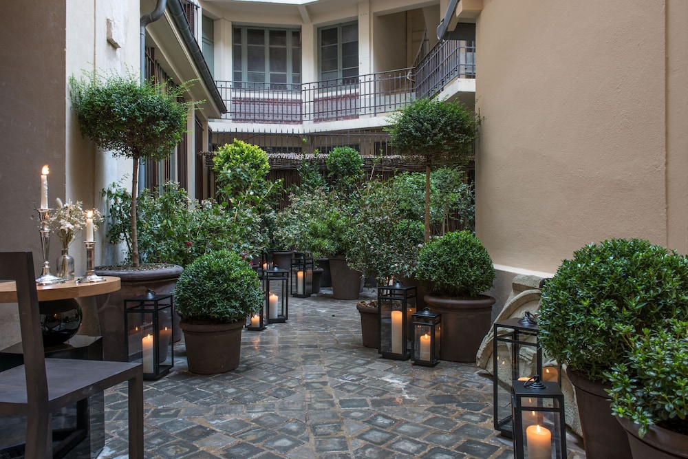 Cour des Vosges 38/50