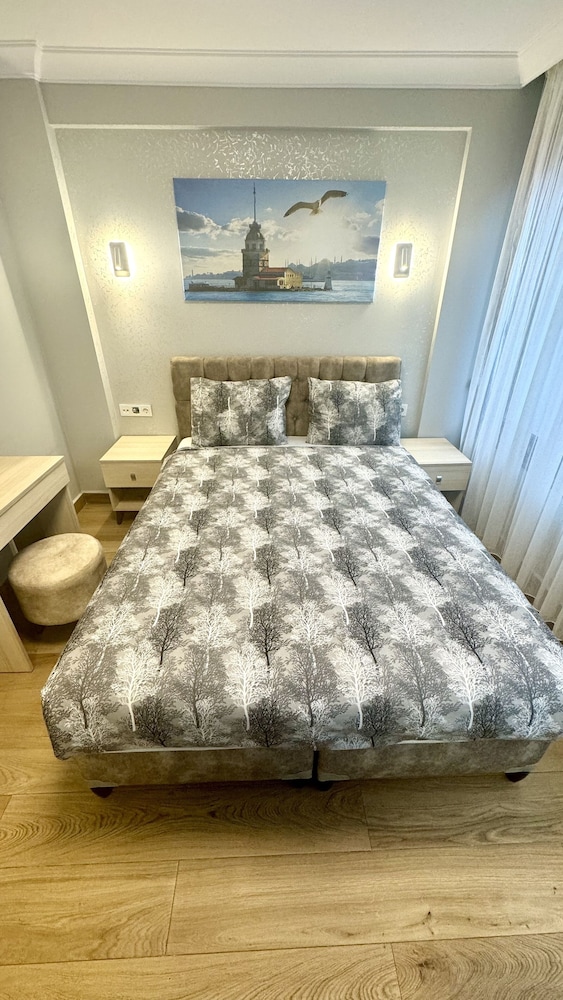 Studio, 1 Queen and 1 Single Bed, Sea View, Annex, Sur Hotel 5/10
