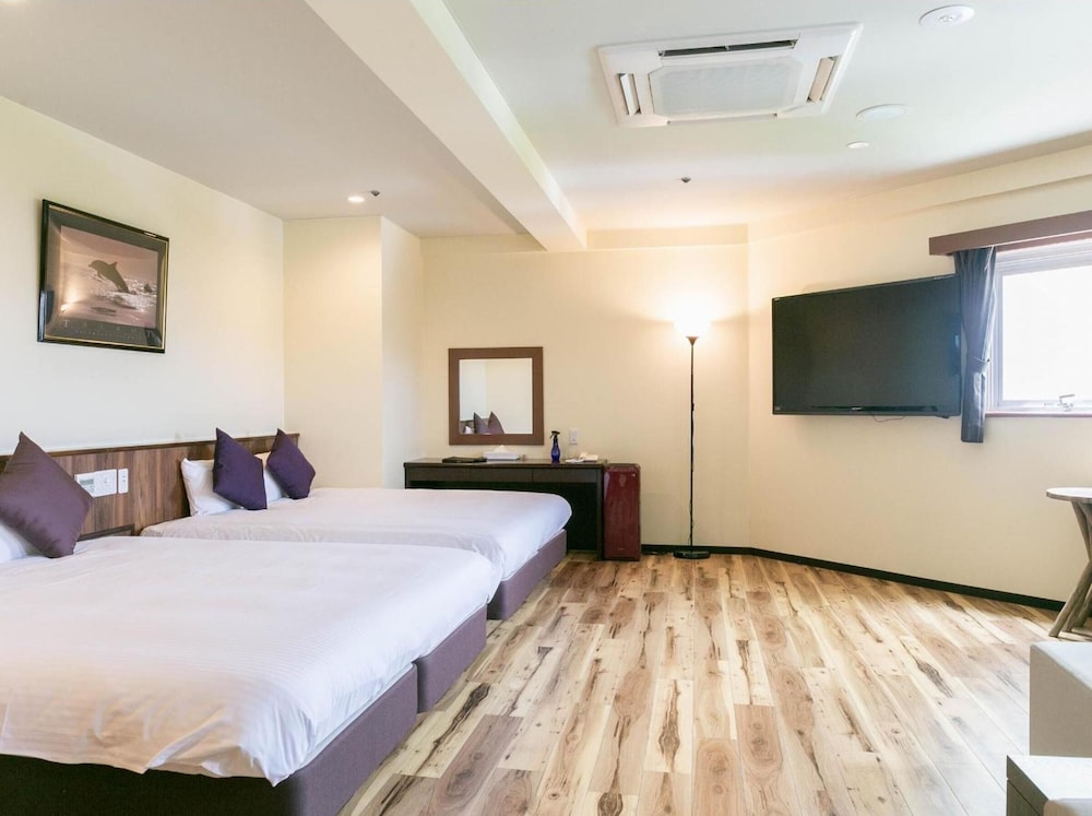Rycom Crystal Hotel 27/59