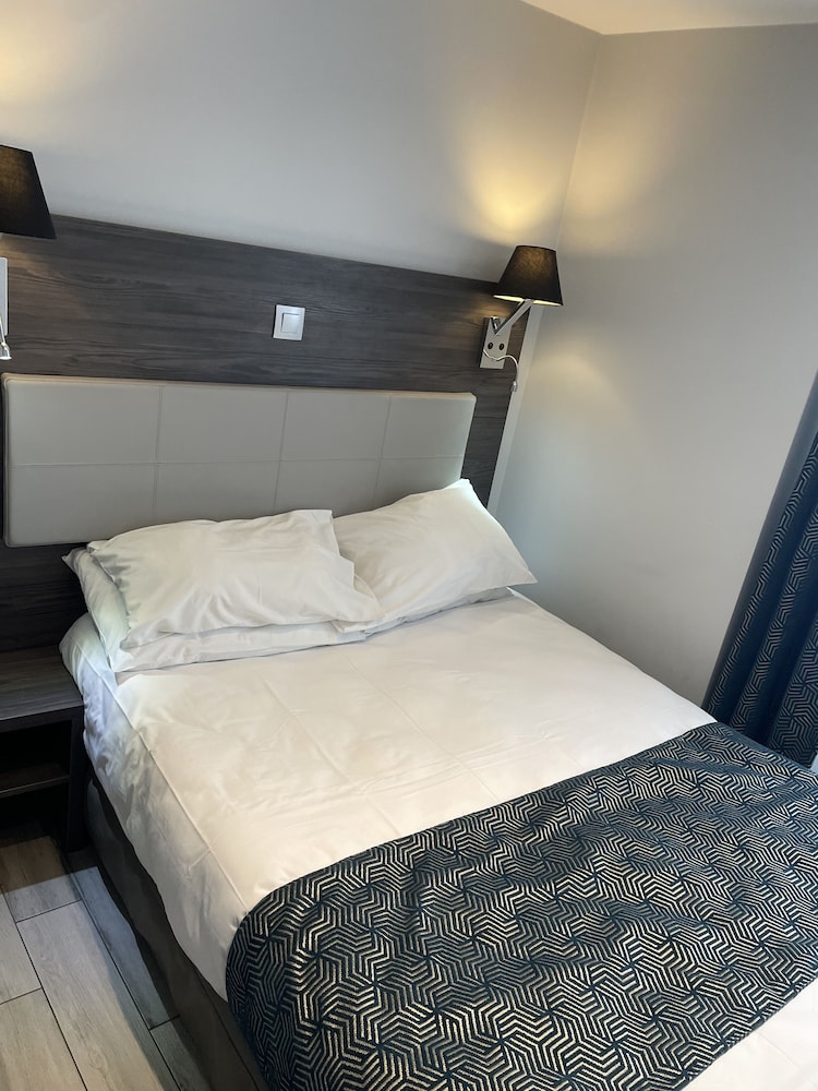 Marys Hotel Republique photo5