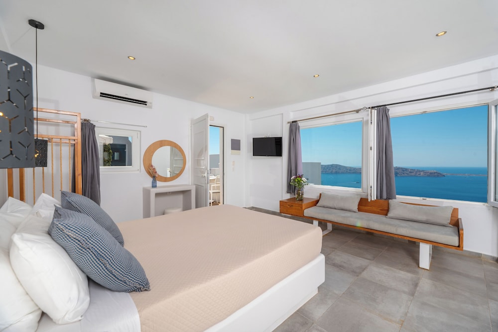 جناح بانورامي بسريرين مزدوجين بإطلالة على البحر، Gizis Cliffside Suites 5/8