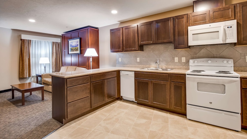 Best Western Plus Grapevine Inn 11/42