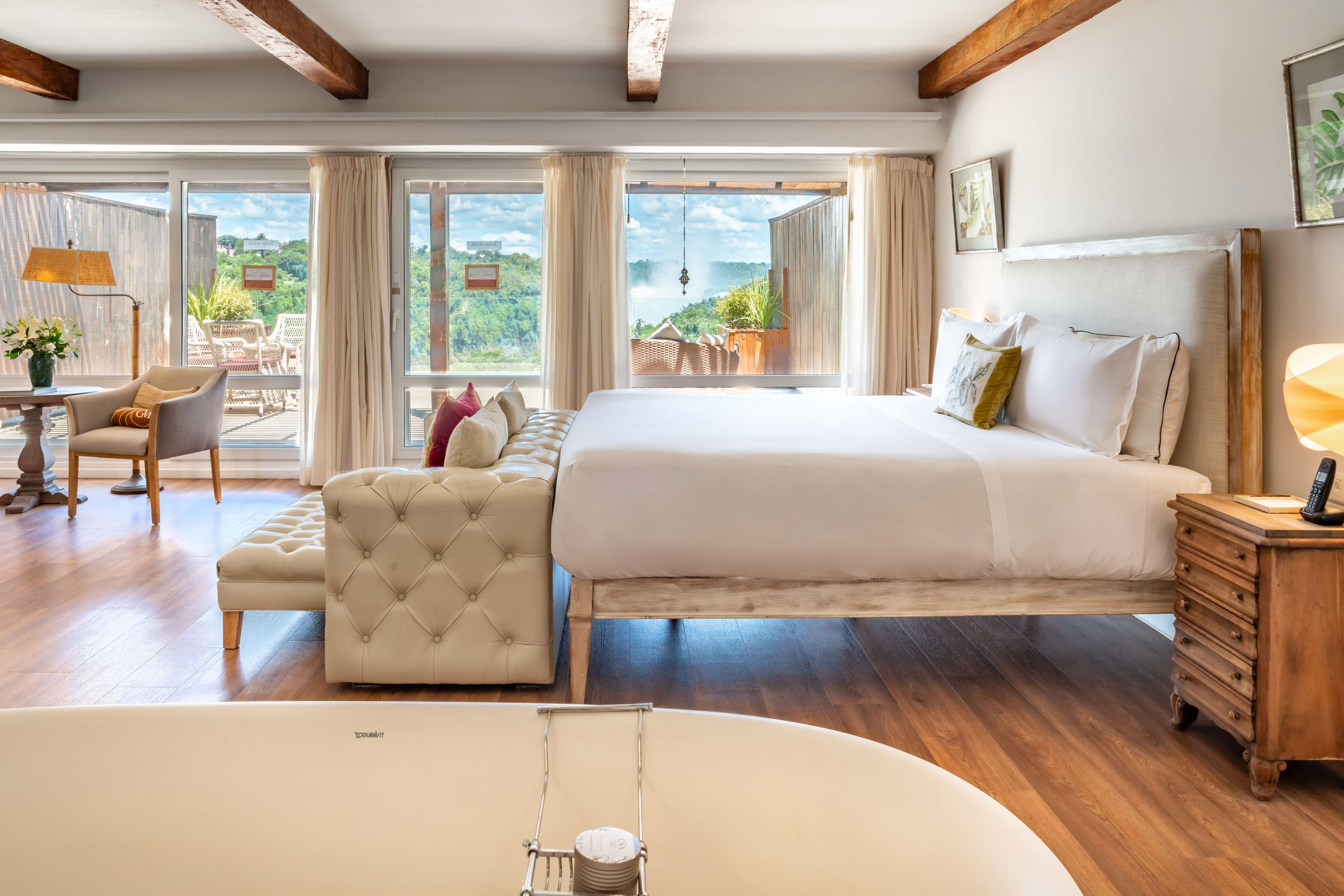 Presidential, Family Suite, Falls View