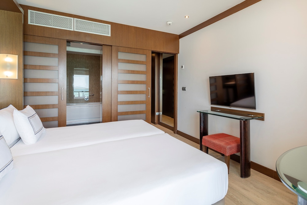 Melia Alicante 12/49
