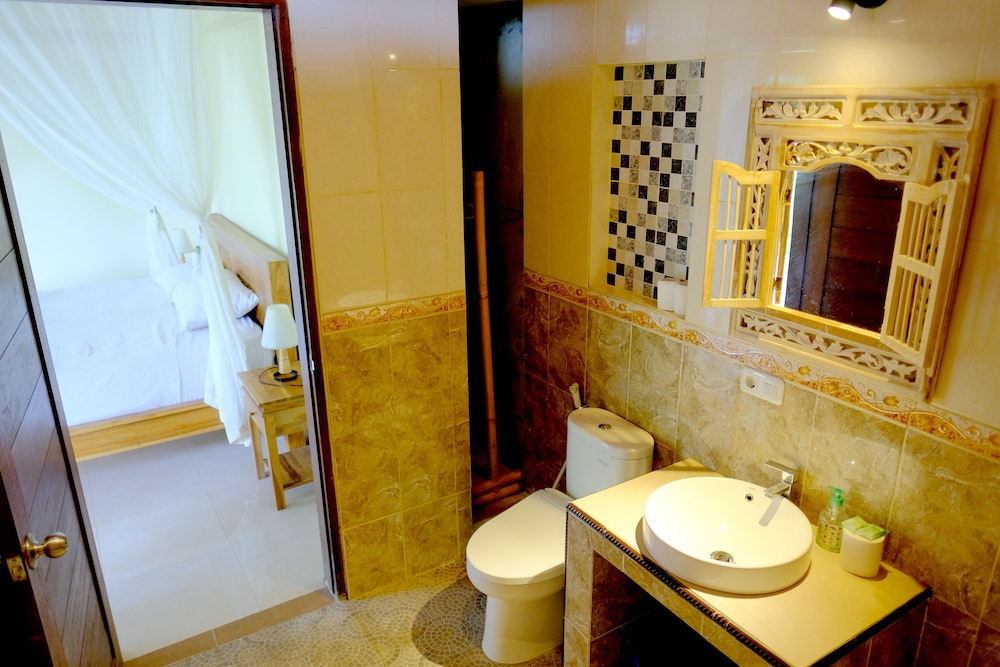 Dukuh Village Homestay & Villas 72/72