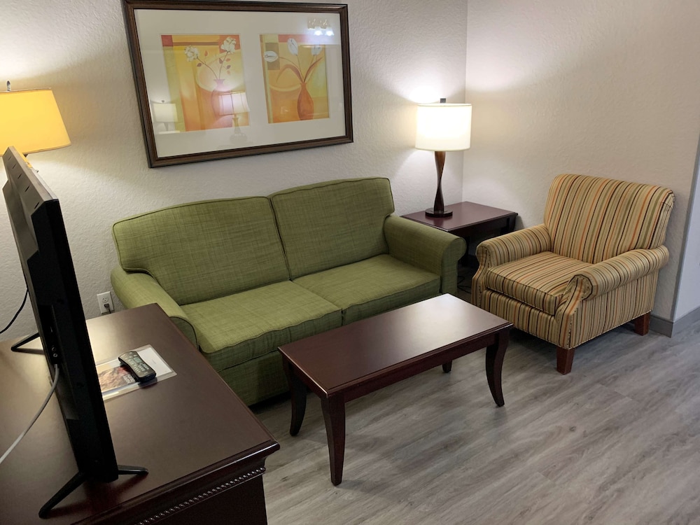 Country Inn & Suites By Radisson Jacksonville West Fl 19/33