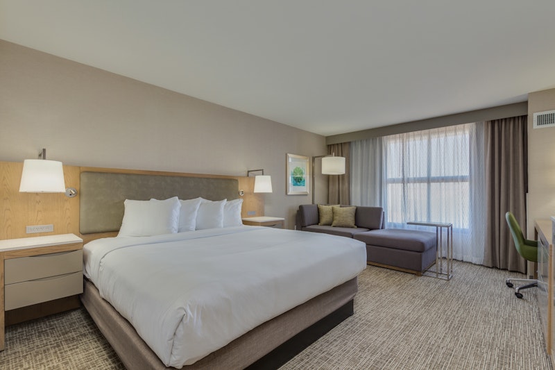 DoubleTree by Hilton Phoenix Chandler 10/36