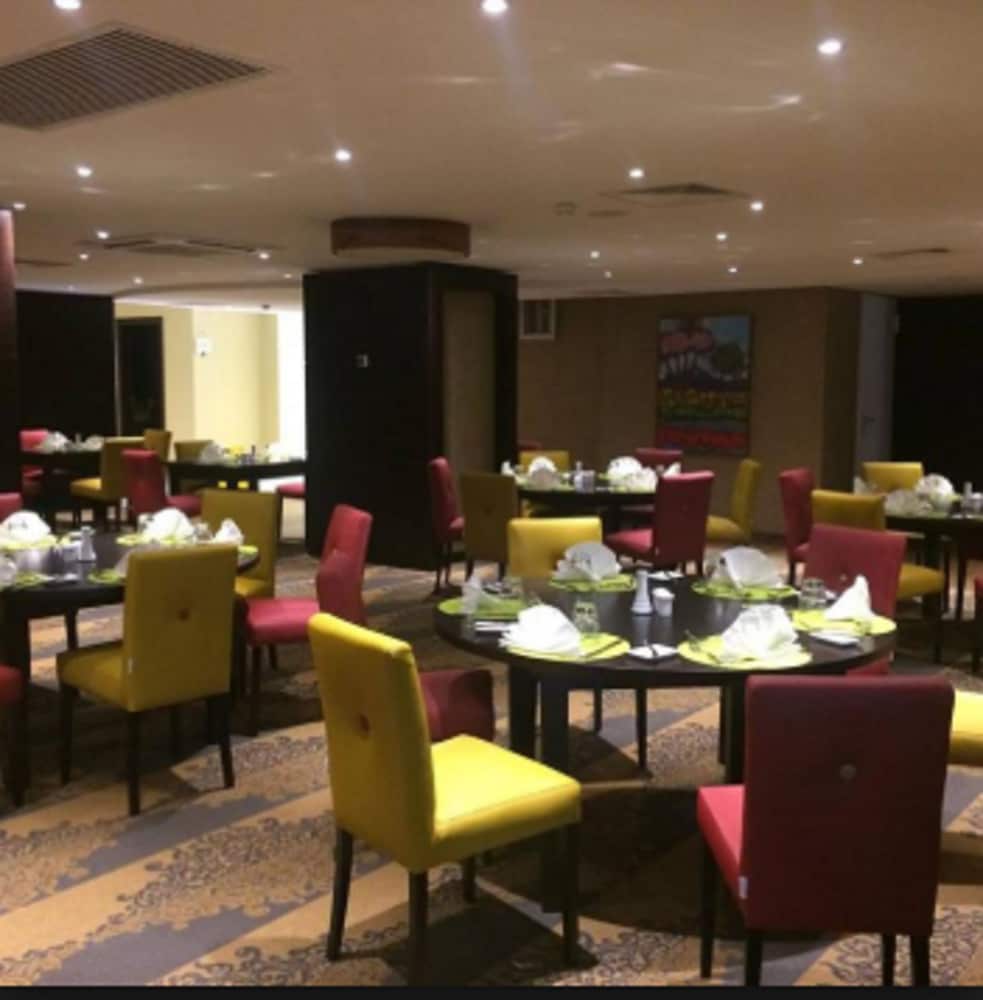 New Day Hotel 43/55