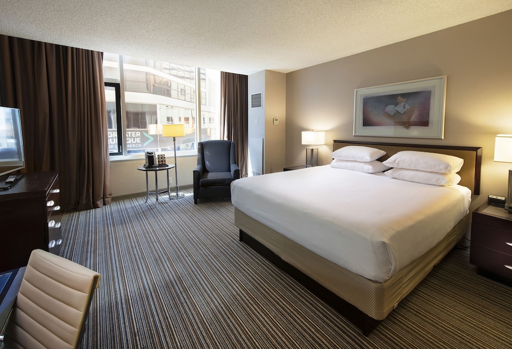 PRESIDENTIAL, SUITE, KING BED, SOFA