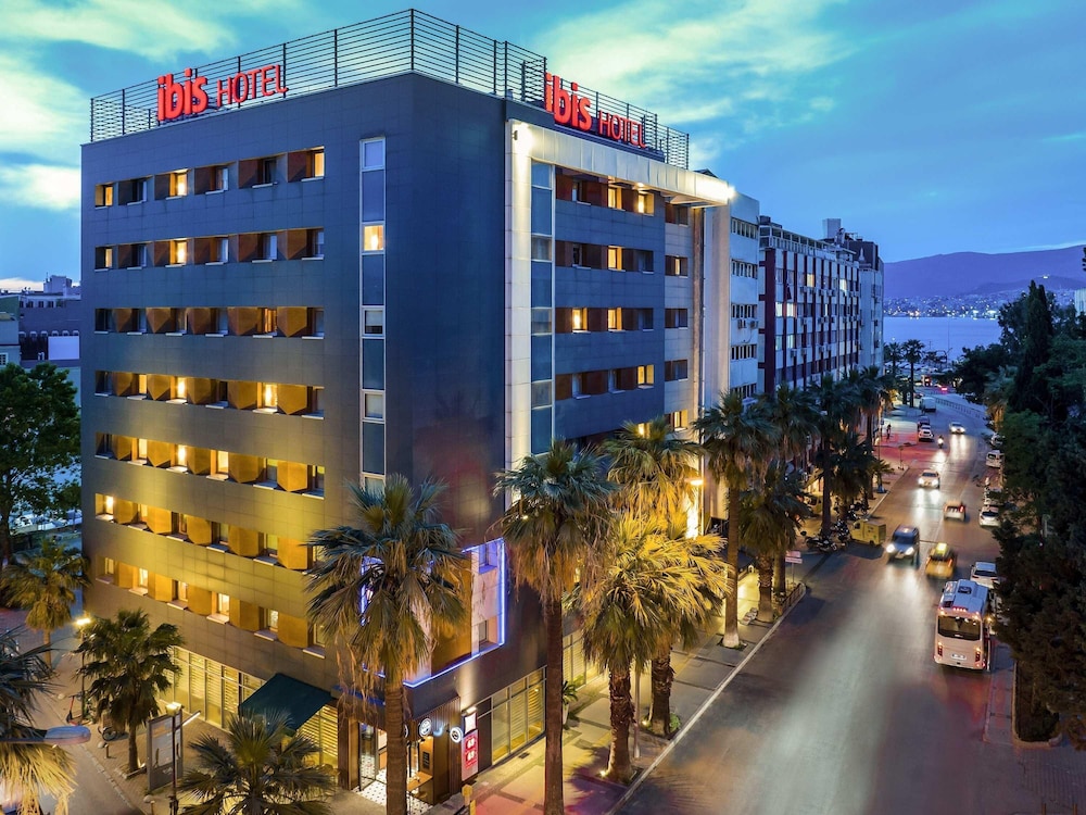 Ibis Izmir Alsancak photo1