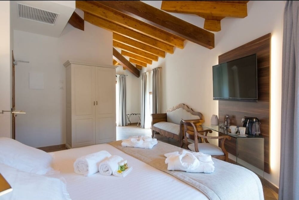 Hotel Central Maria 35/63