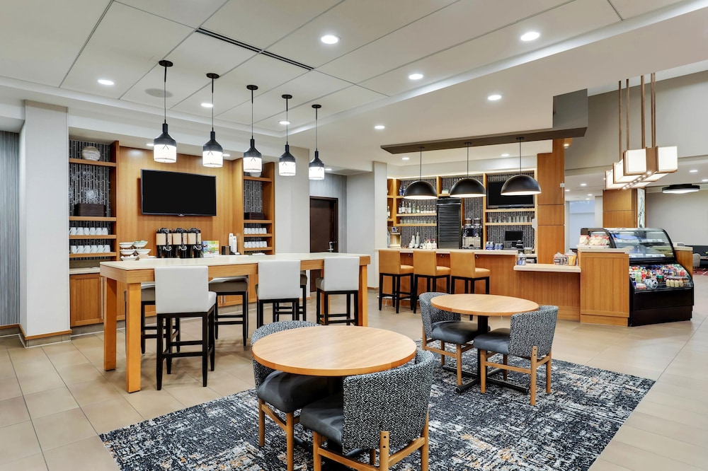 Hyatt Place St. Louis/Chesterfield 55/70